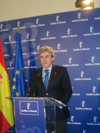 Cospedal llevará a los tribunales al Gobierno central por trasvasar "más" de lo que las normas fijan