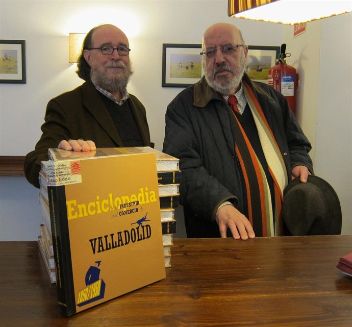 Joaquín Díaz Y José Delfín Val Con Su Nueva Publicación