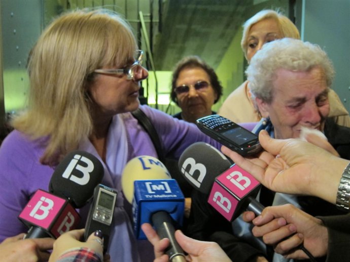 Vecinas Del Barrio De Corea (Palma)