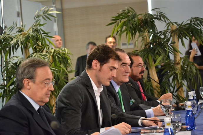 Acto Libro Casillas La Humildad Del Campeón