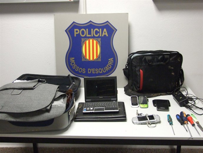 Material Incautado Por Los Mossos A Una Banda De El Garraf