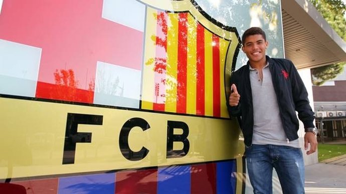 El Jugador Del FC Barcelona Jonathan Dos Santos