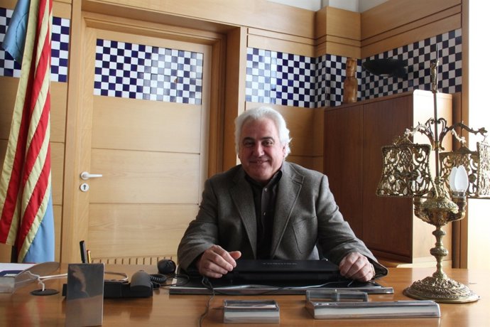 El Alcalde De Olot, Josep Maria Corominas