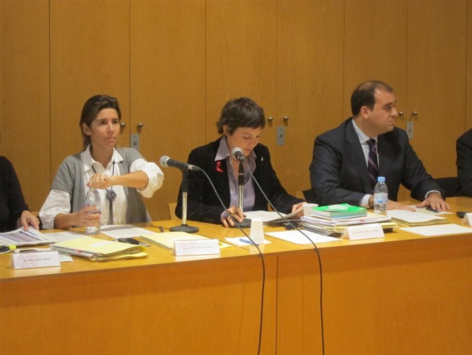 Mercè Homs (Ciu), Sara Jaurrieta (PSC), Y Joan Anton Sánchez De Juan (Ciu)