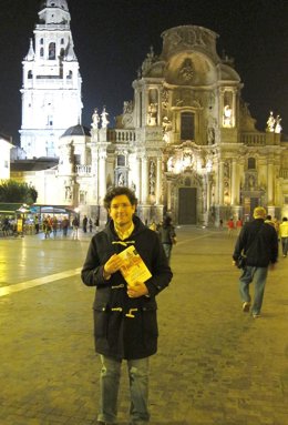 El Escritor Emilio Calderón