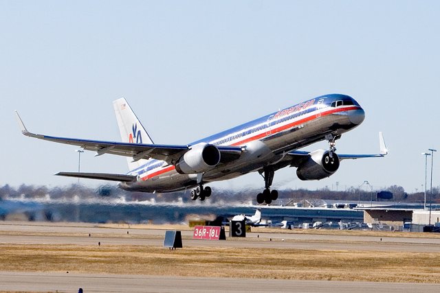American Airlines Demanda Por Cusar La Muerte De Un Hombre Con Su Comida