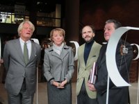 Aguirre afirma que "todos los españoles unidos" tienen que "respaldar" las medidas de Rajoy contra el desempleo