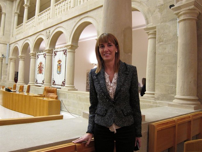 Ana Lourdes González, Senadora Autonómica Por La Rioja