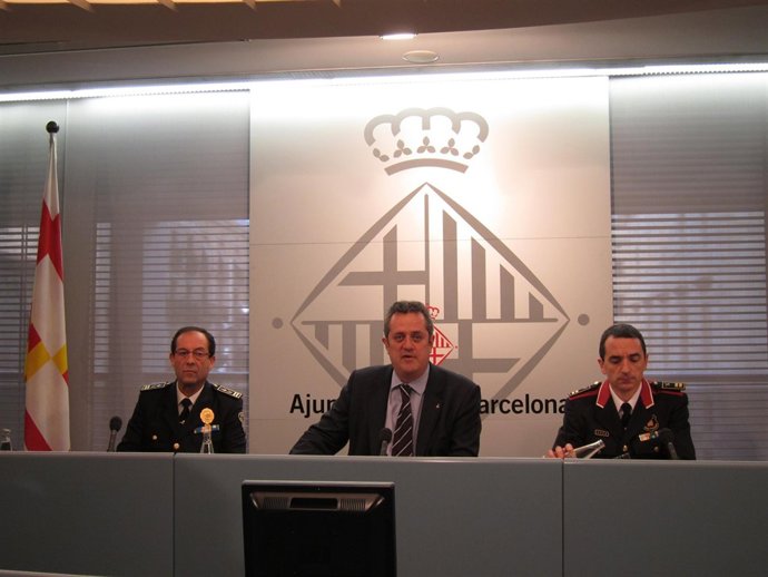 Evelio Vázquez (G.Urbana), Joaquim Forn (Ayto) Y Joan Carles Molinero (Mossos)