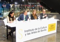 Zoido dice que la pista está en "perfecto estado" y pide un informe "inmediato" de la situación de la cubierta