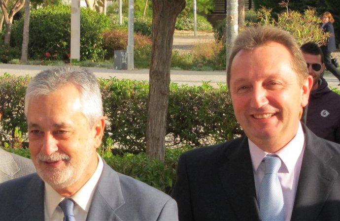 Griñán Y Recio A La Entrada De La Universidad De Almería 