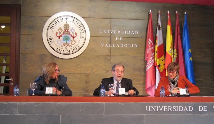 De Izq. A Drcha. Ana Isabel Alario, Marcos Sacristán Y Rocío Anguita