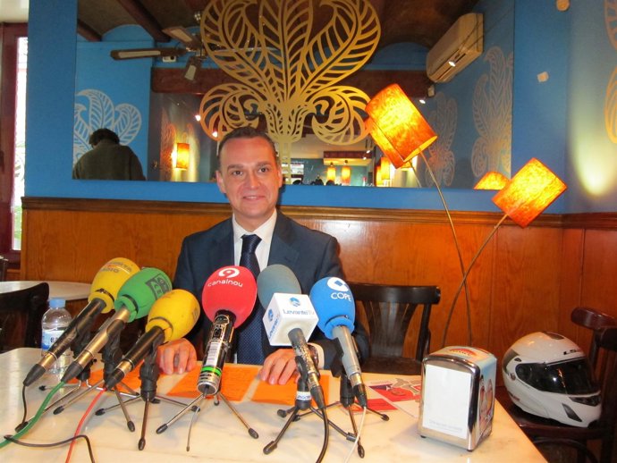 Francesc Romeu En Un Desayuno Informativo