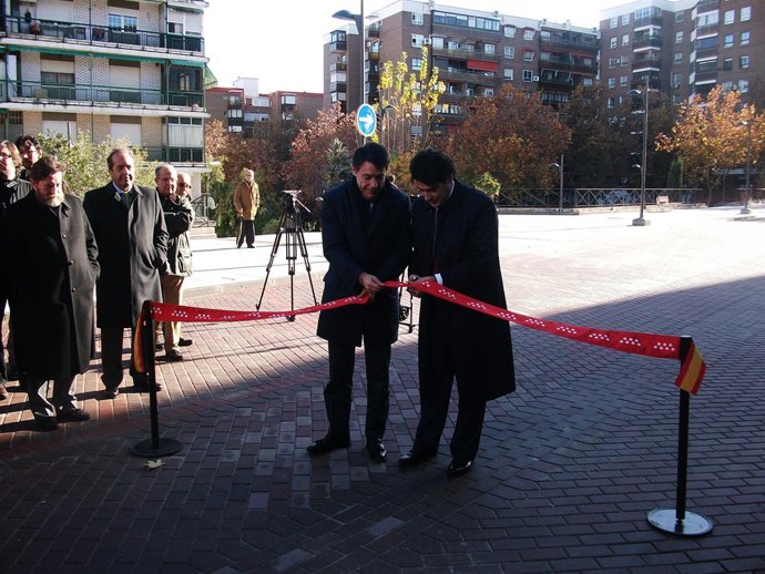Ignacio González Inaugura La Remodelación De La Zona Centro De Alcorcón 