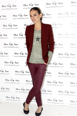 Laura Ponte, Imagen De Una Firma De Camisetas 