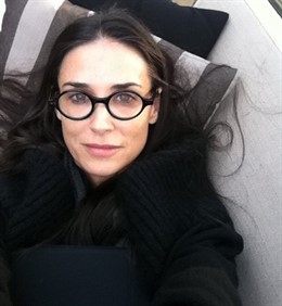 Demi Moore Con Gafas 