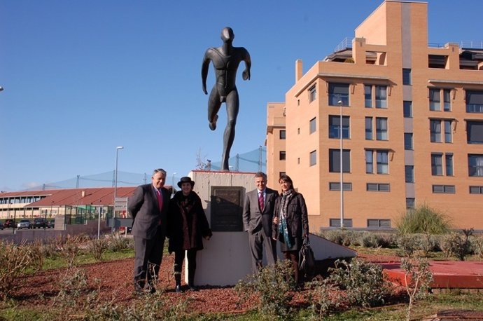 Escultura Al DEPORTISTA