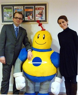 Toy Planet Entrega 12.000 Euros A Aldeas Infantiles SOS