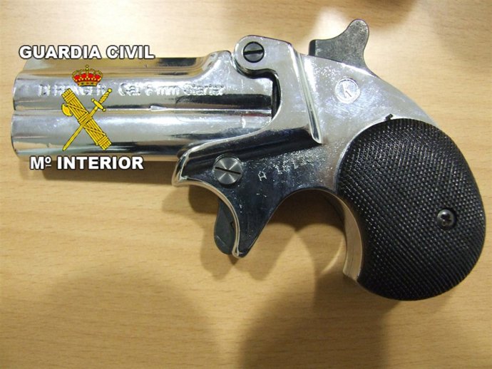 Imagen del Arma simulada Que Utilizaban En Los Robos