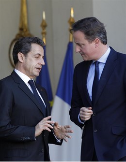 Sarkozy (Francia) Y Cameron (Reino Unido) En El Elíseo
