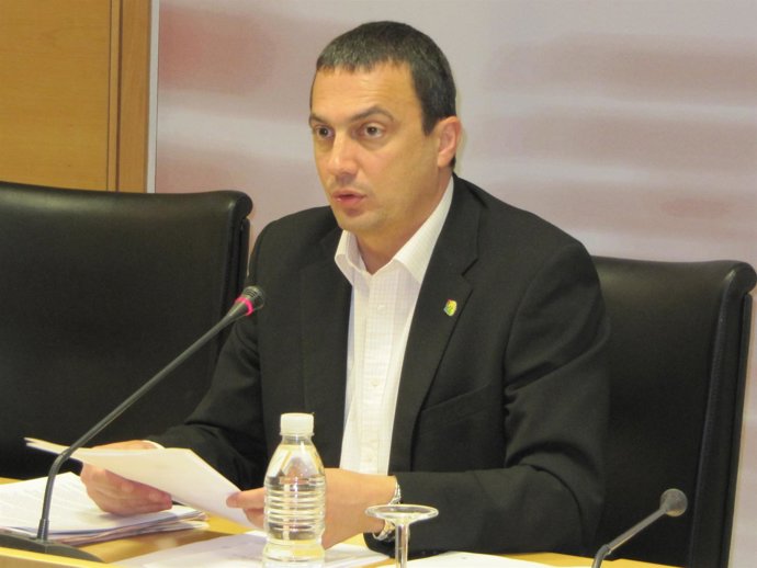 El Portavoz De Izquierda Unida-Verdes En La Asamblea Regional