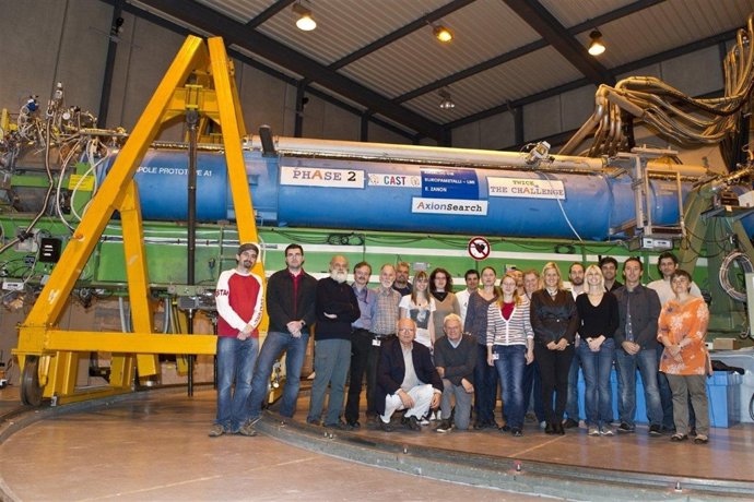 Igor García Irastorza E Investigadores Del Experimento CAST