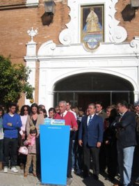 Arenas pide a Griñán que "guarde la soberbia, deje de ser un presidente 'OVNI' y acompañe al Rey" en Copa Davis