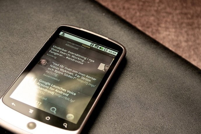 Móvil Android Por Johan Larsson CC Flickr 