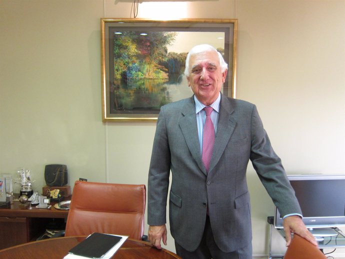 El Presidente De La CEA, Santiago Herrero