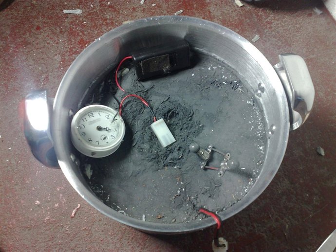 Olla Exprés Con Explosivos Intervenida En Galicia