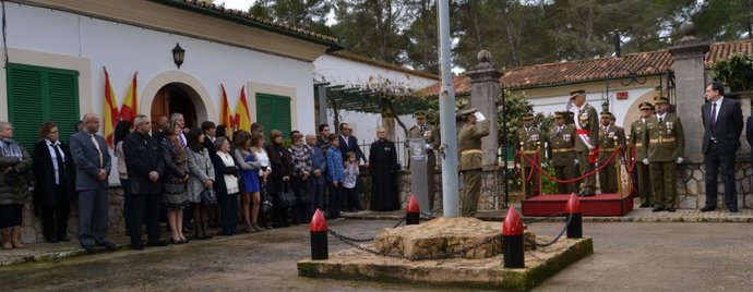 Ceremonia Militar En El Polovrín De Porreres.