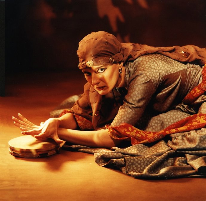 Una Escena Del Espectáculo 'La Casa Del Sol Poniente'