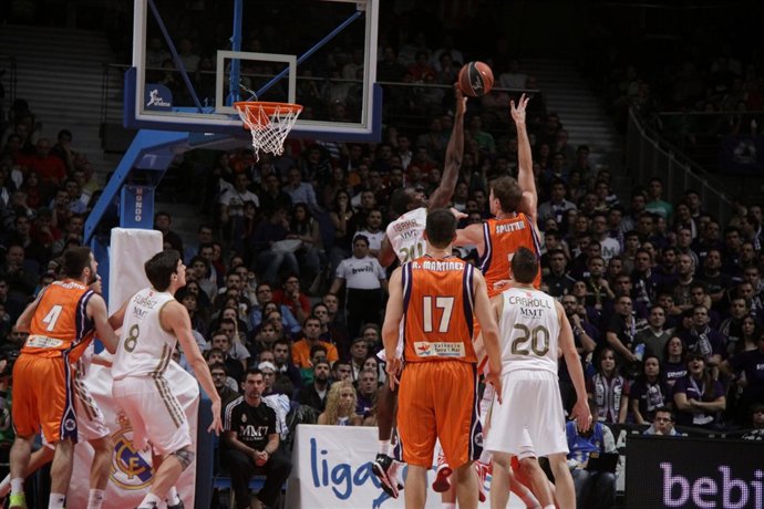 Ibaka Real Madri-Valencia Basket