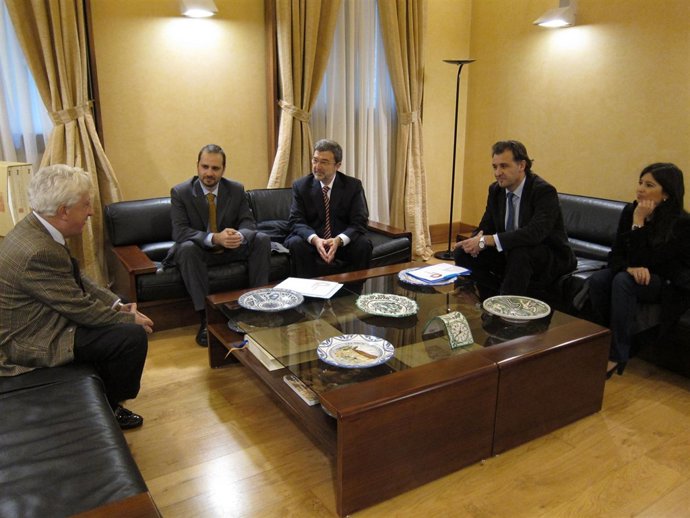 Compromiso Por Aragón Se Reúne Con El Justicia De Aragón