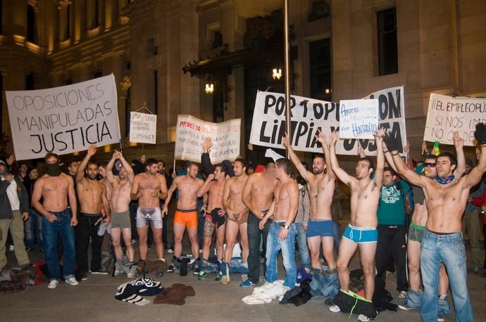 Protestas De Candidato A Bombero