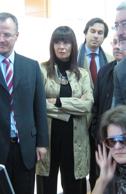 La Consejera Para La Igualdad Y Bienestar Social, Micaela Navarro