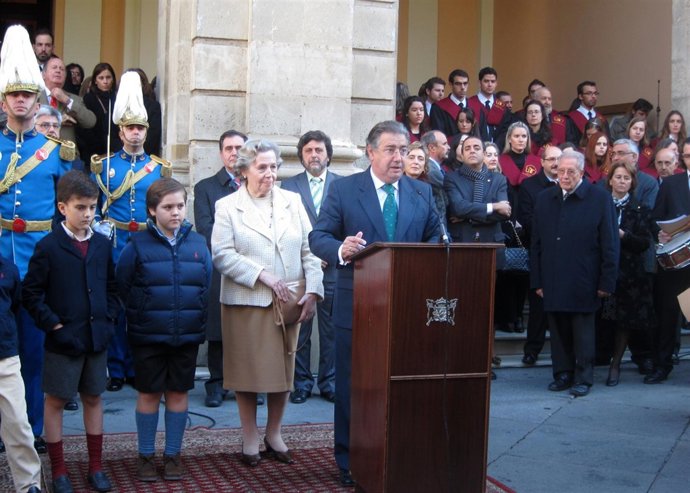 El Alcalde De Sevilla, Juan Ignacio Zoido, Durante El Acto