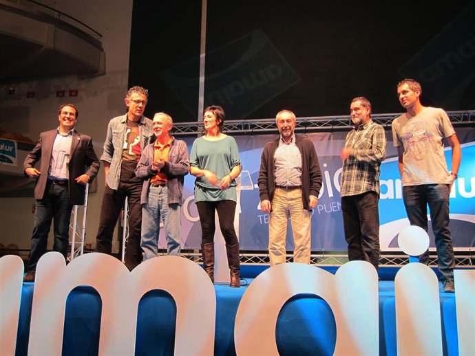 Los Siete Diputados Electos De Amaiur, En La Noche Electoral En Pamplona.