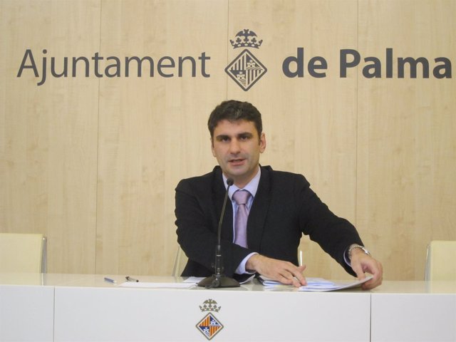 Julio Martínez, Teniente De Alcalde Economía