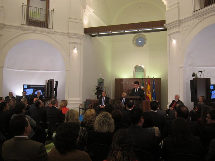 Manzano Durante Su Intervención 