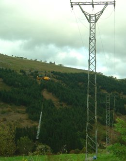 Energía, Instalación Con Helicóptero En Luena