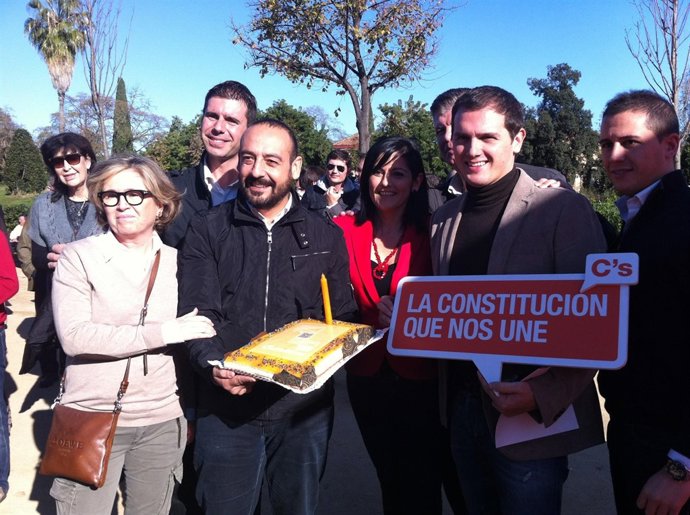Ciutadans Celebra El Día De La Constitución