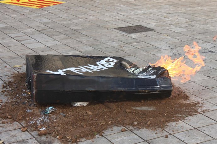 Quema De La Constitución, ERC