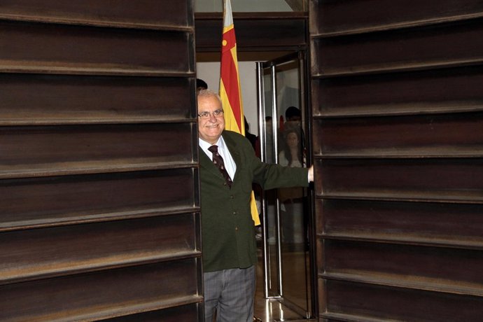 Cotino Cerrando Las Puertas De Las Corts