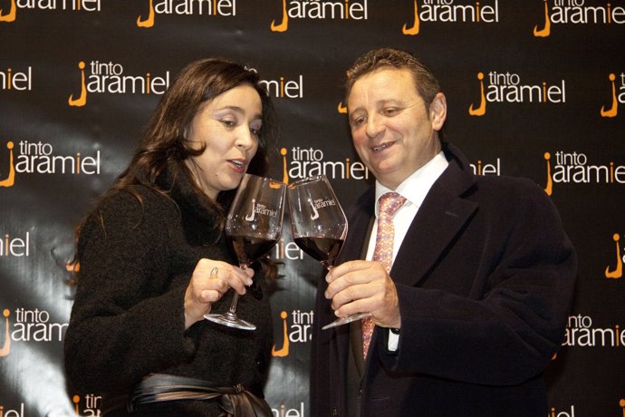Presentación Del Nuevo Vino De La Bodega Tinto Jaramiel