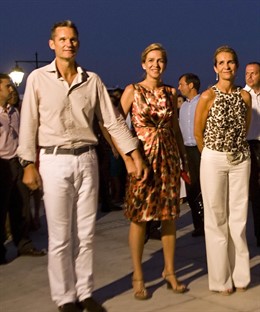 Los Duques De Palma Y La Infanta Elena En Una Boda Griega 