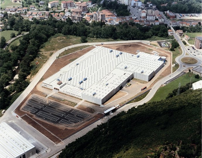 Fábrica De Altadis En El Polígono El Bosque De Entrambasaguas