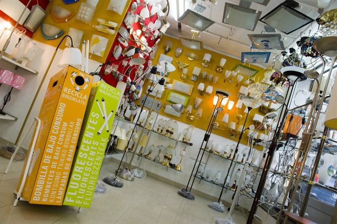 Subida de la luz. Lámparas.