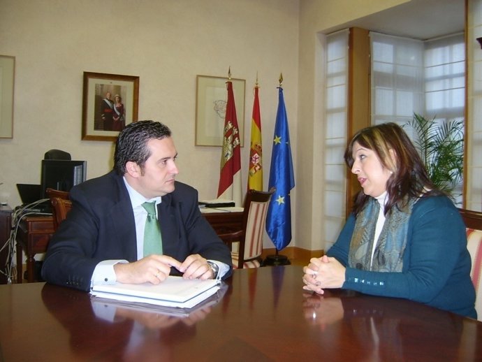 Lucas-Torres Con La Alcaldesa