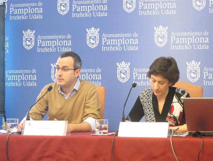 Fermín Alonso, Concejal De Cultura, Y Teresa Lasheras, Directora Del Área.